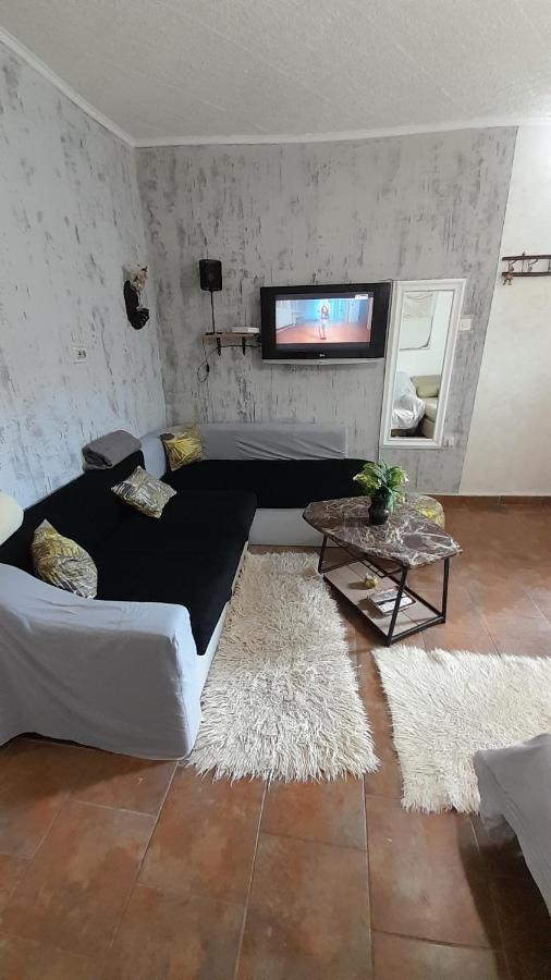 Kosta Apartments Суботица Экстерьер фото